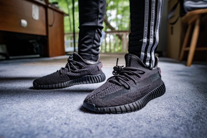 adidas yeezy boost 350 v2 black on feet